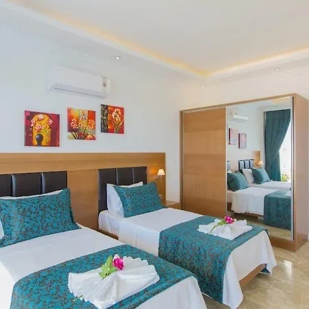 Uezuemlue 3 Bedroom Secluded With Private Pool Hot Tub فيلة كالكان