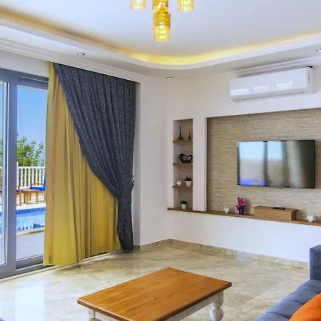 别墅 Uezuemlue 3 Bedroom Secluded With Private Pool Hot Tub